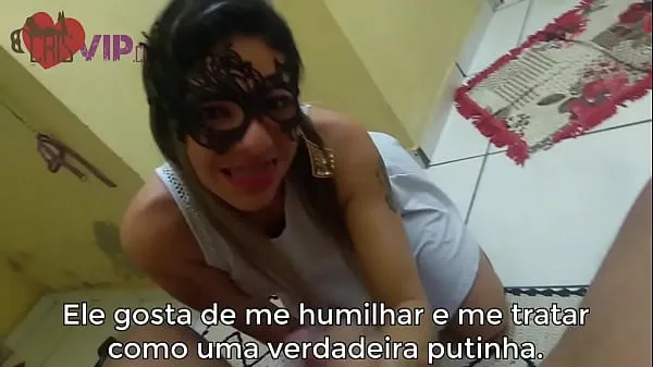 Sehen Sie sich insgesamt Cristina Almeida wird vom Nachbarn gedemütigt, während das Horn ihres Mannes arbeitet, sie saugt, schlägt sich ins Gesicht und lässt ihr kleines Gesicht vom Ficken volllaufen Tube an