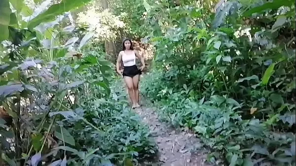 Assistir andando com meu amigo na selva tubo total