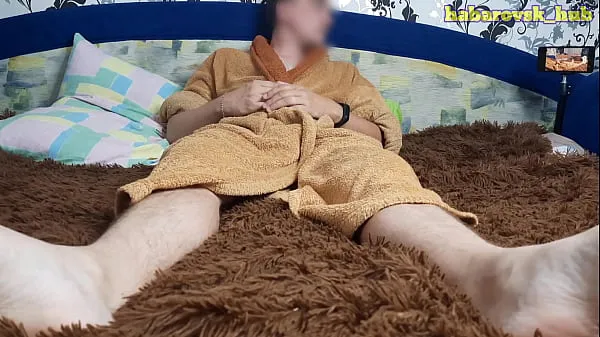 Xem tổng cộng stepsister decided to record a video report and accidentally sat on a dick ống