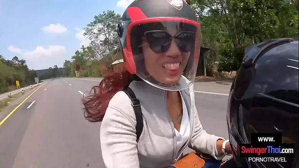 Watch Big ass Thai amateur girlfriend sucks and rides her boyfriends big dick total Tube