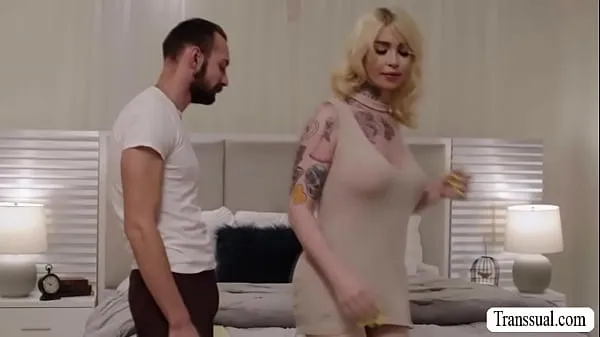 Oglejte si Blonde shemale orders a new bed comforter from the guy that,she throats his dick and bareback fucks his ass so hard skupaj Tube