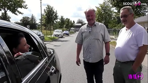 Tonton Real Amateur Car Gangbang for German Mature Dacada in NRW jumlah Tube
