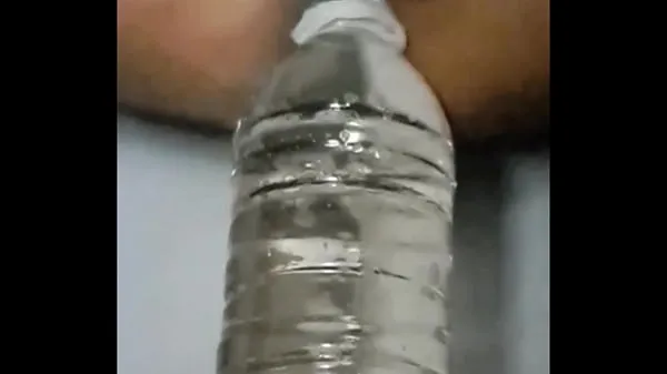 Mira Inserción de botella de agua de twink asiático (zoom total de Tube